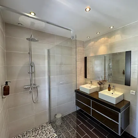 Maison Avec Jardin Proche A75 Et Centre-ville Holiday home Clermont-Ferrand