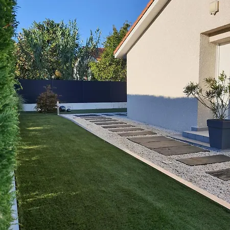 Maison Avec Jardin Proche A75 Et Centre-ville *