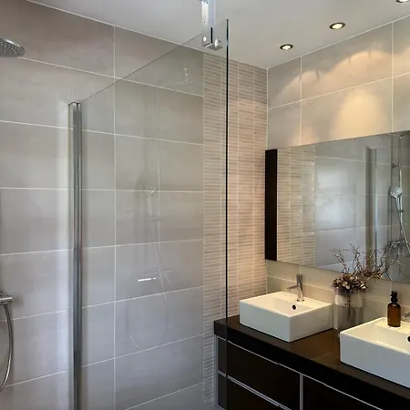 Maison Avec Jardin Proche A75 Et Centre-ville Holiday home